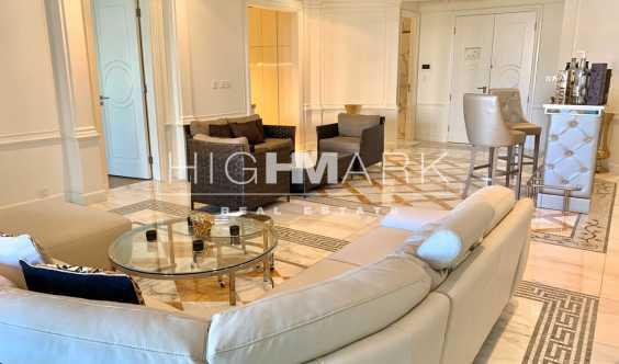 Furnished 2 Bedrooms Apartment  With Relaxing Creek And Pool Views