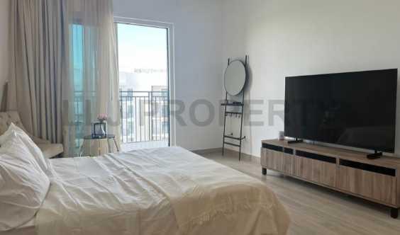 Fully Furnished Canal View Vacant High Flr
