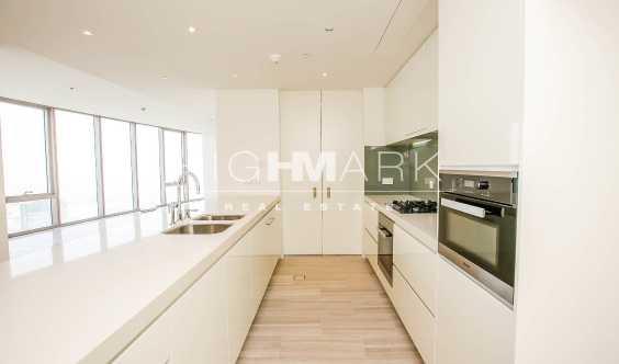 High Floor Gorgeous 3 Bedrooms Apartment  Now Available