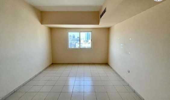 Spacious 1 Bedroom Hall Flat With Split Ductedac In Rolla Area