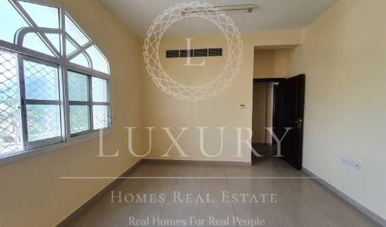 Jimi Mall Walking Distance Neat Clean Ground Floor