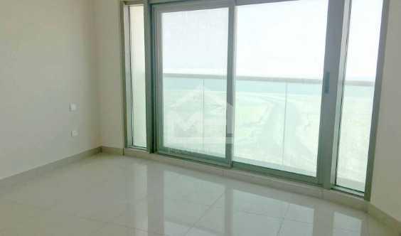 Spacious 1 Bedroom Apartment  Closed Kitchenw Balcony In Beach Towers