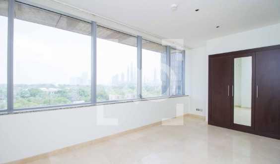 Great Layout Difc View High Floor Flat to Rent 