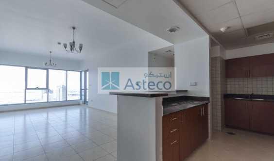 Pool View Open Kitchen 1 Bedroom Apartment  With Balcony