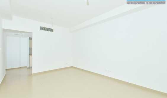 High Floor Immaculate Condition Free Chiller