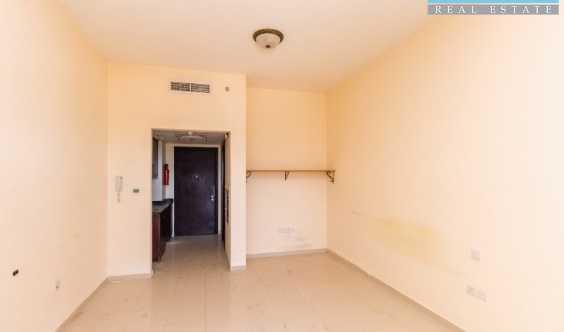 Great Deal Ready To Move In Walkable To The Beach