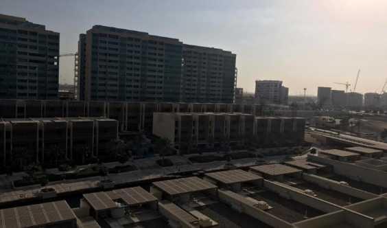 Vacant And Spacious High Flr Partial Canal View