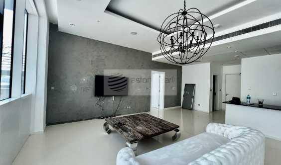 Exclusive Spacious Privateterrace Upgraded Mustsee