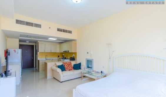 Live By The Beach Flat to Rent 