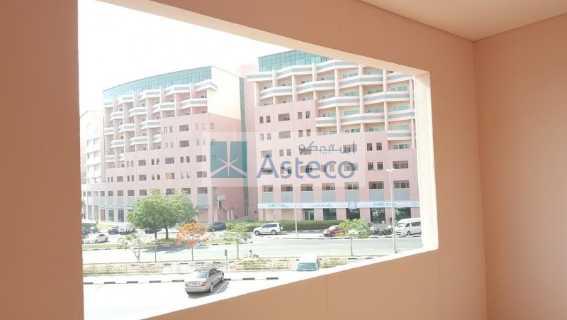 1 Month Free 12 Chqs Only Chiller Free in Dubai