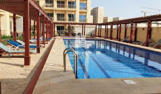 1 Spacious Bedroom Apartment  Manhattan Pool View