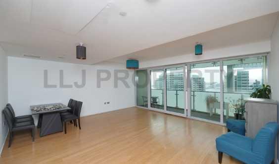 Semi Furnished Sea View High Flr Vacant in Dubai
