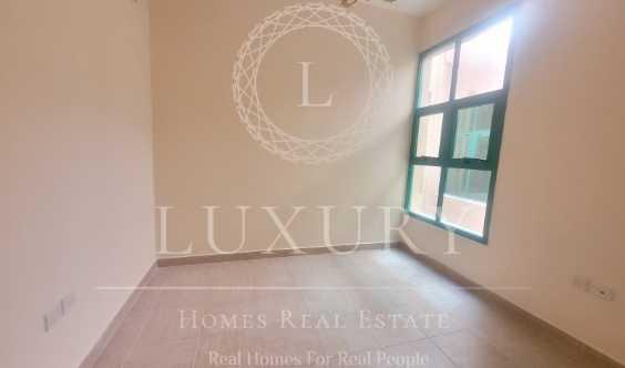 Amazing Ground Floor Walking Distance To Jimi Mall
