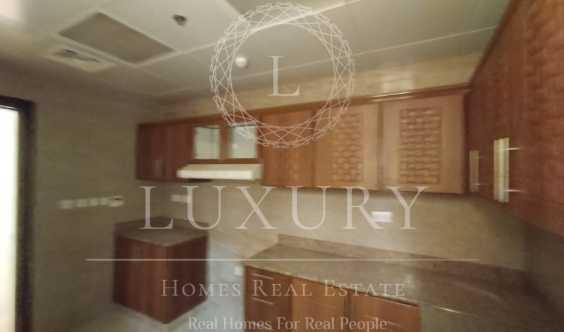 Spacious Neat And Clean Apartment With Basement Parking