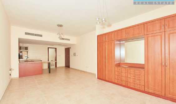 Studio Apartment Ground Floor Walking Distance To The Mall