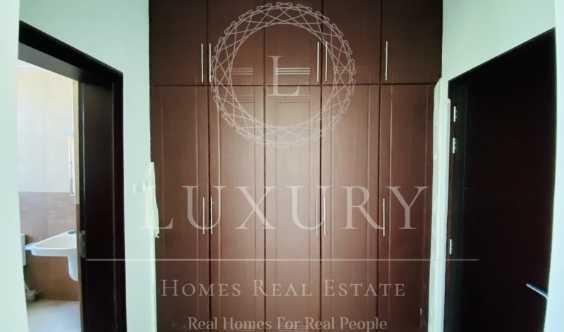 Beautiful And BRight Having All Master Bedrooms Apartment 