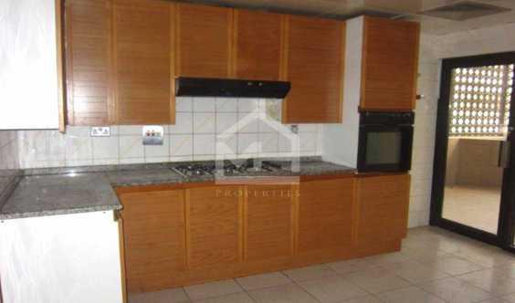 Ideal For Family 3mlocated In Corniche