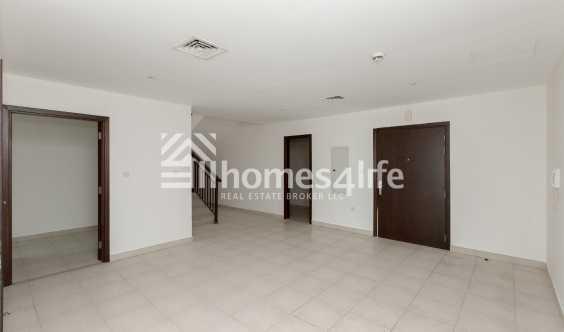 Spacious 05 Bedroom Duplex Apartment Vacant