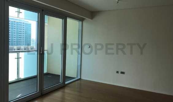Vacant And Spacious High Flr Partial Canal View