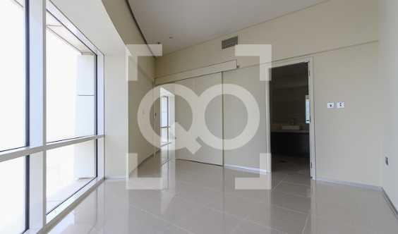 High Floor Sea View Close To Metro Vacant in Dubai