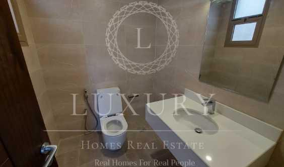 Beautiful BRand New High Quality With Balcony