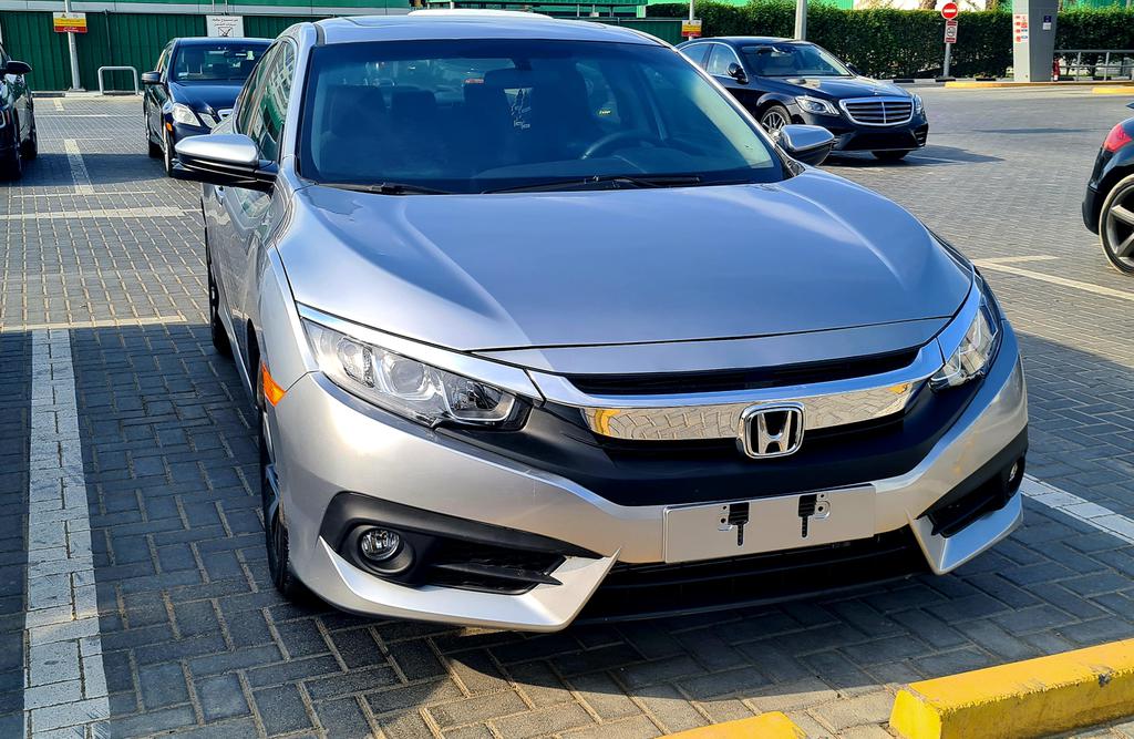Honda Civic Silver Full Option 2018 Top Car On Cash Or Bank Loan With 0