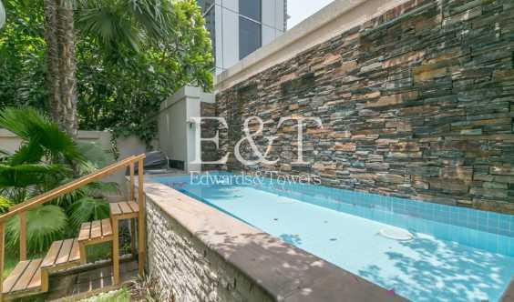 Upgraded And Roof Top Villa With Garden And Pool