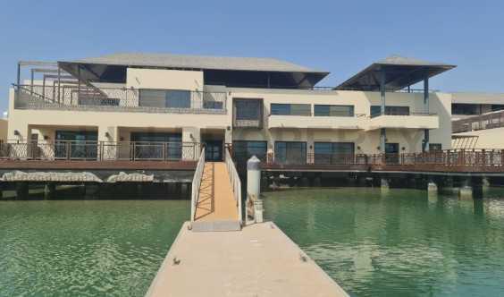 Ready To Move In Be Your Private Resort Full Water Views