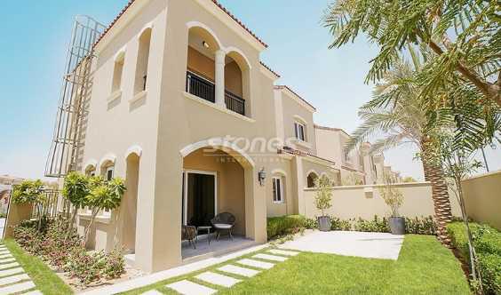 Contemporary Home Enjoying Tranquil Location