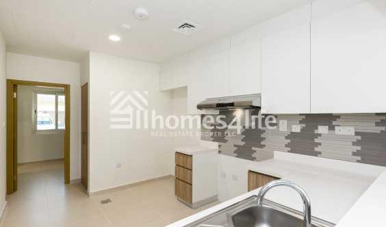 Ready 2 Move BRand New Townhouse 3 Bedrooms Mid
