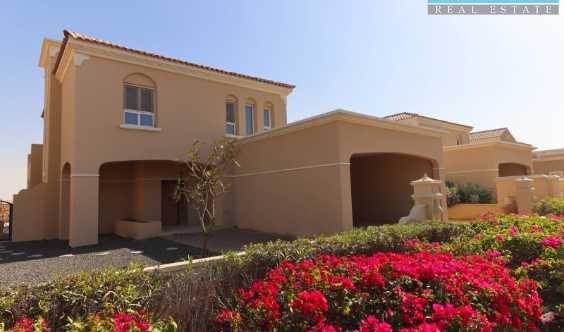 Magnificent 4 Bedrooms Villa With Maid Room