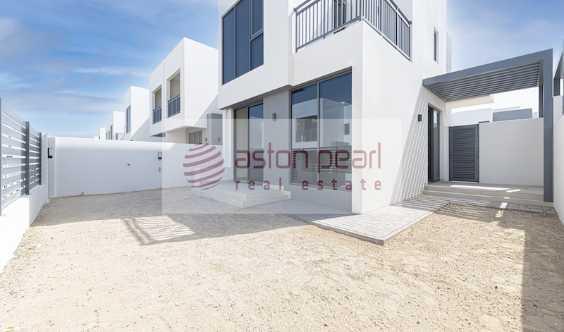 Genuine Re Sale Single Row Close To Pool And Park