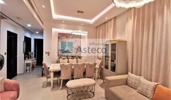 Upgraded Ready To Move In End Unit for Sale