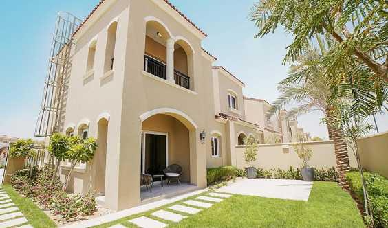 Contemporary Home Enjoying Tranquil Location