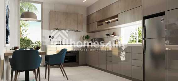 Middle Unit Private Space Swimming Pool in Dubai