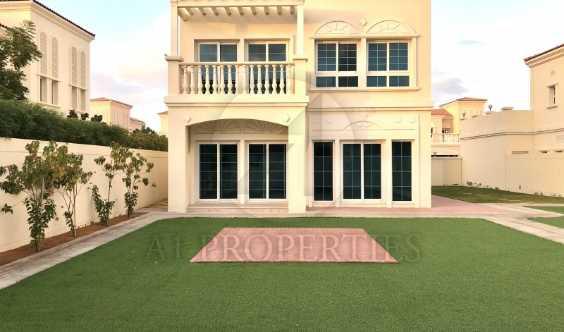 Large Plot Great Investment Vacant 2 Bedrooms Villa