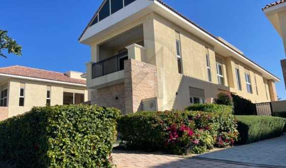 Spacious 6 Bedrooms Plus Maid Villa In Sienna Views
