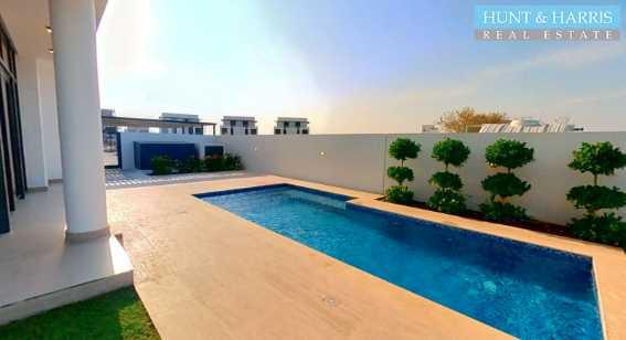 Stunning Beach Front Large Plot 7 Bedrooms 60 40 3 Year Payment Plan