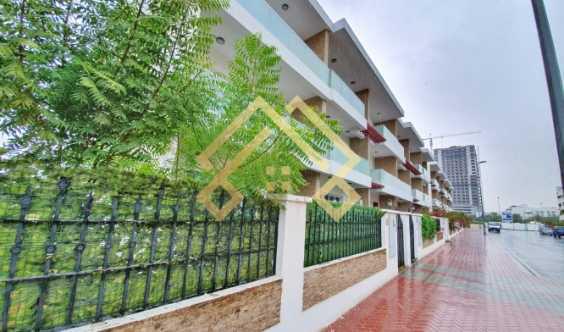 Super Nice 4 Bedrooms Villa For Sale in Dubai