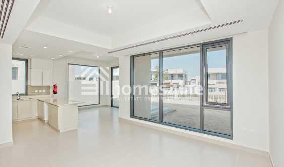 5 Bedrooms Maids Park Facing Available Now