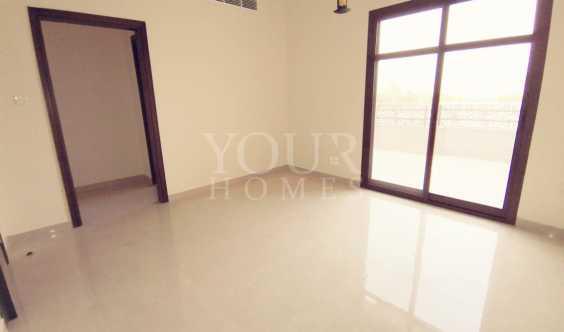 Spacious And BRight 5 Bedrooms Th With Elevator In Jvc