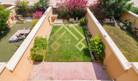 Well Maintained 1 Bedroom Townhouse For Sale