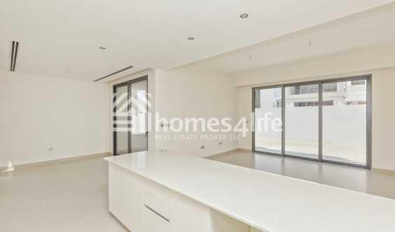 Single Row 3 Bedrooms M Available Now in Dubai