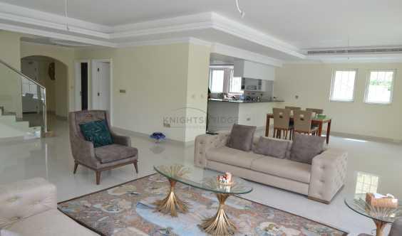 4 Bedrooms Legacy Upgraded Good Location Big Plot