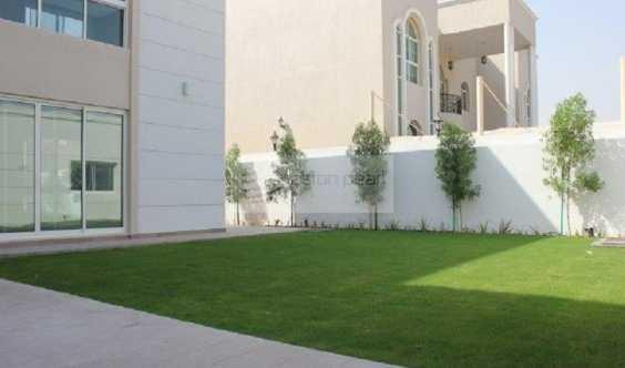 Modern Villa In Al Barsha 3 Private Swimming Pool