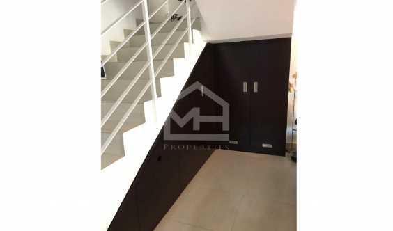 Single Row 2+1 Townhouse Fully Modified With Road View