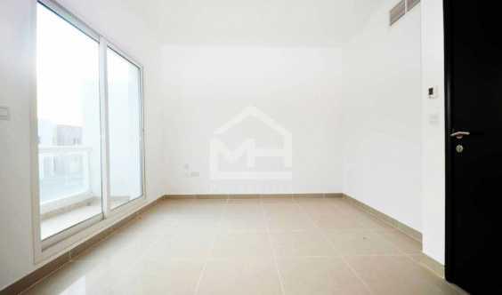 Single Row With Extended Garden 3 Bedrooms Villa In Arabian