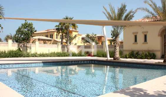 Hot Pricew Big Backyard And Corner Villa in Dubai