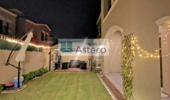 Upgraded Ready To Move In End Unit for Sale