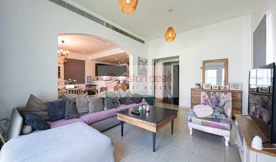 Stunning Villa Close To School And Park 2 Bedrooms M